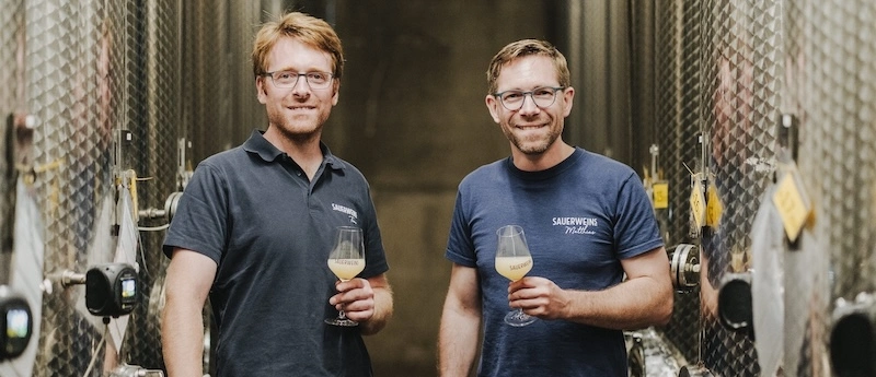 Timo und Matthias Sauerwein im Gärkeller